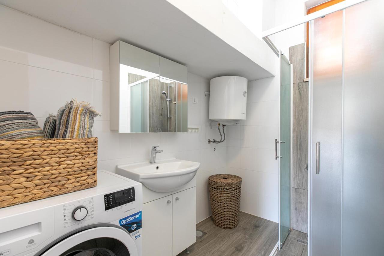 Apartments Kastel Pula プーラ エクステリア 写真